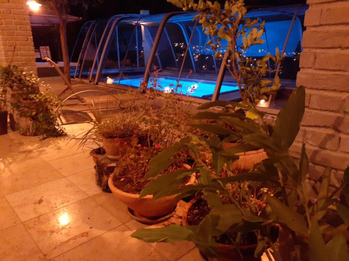 Naomi'S Villa Рош Пина Екстериор снимка