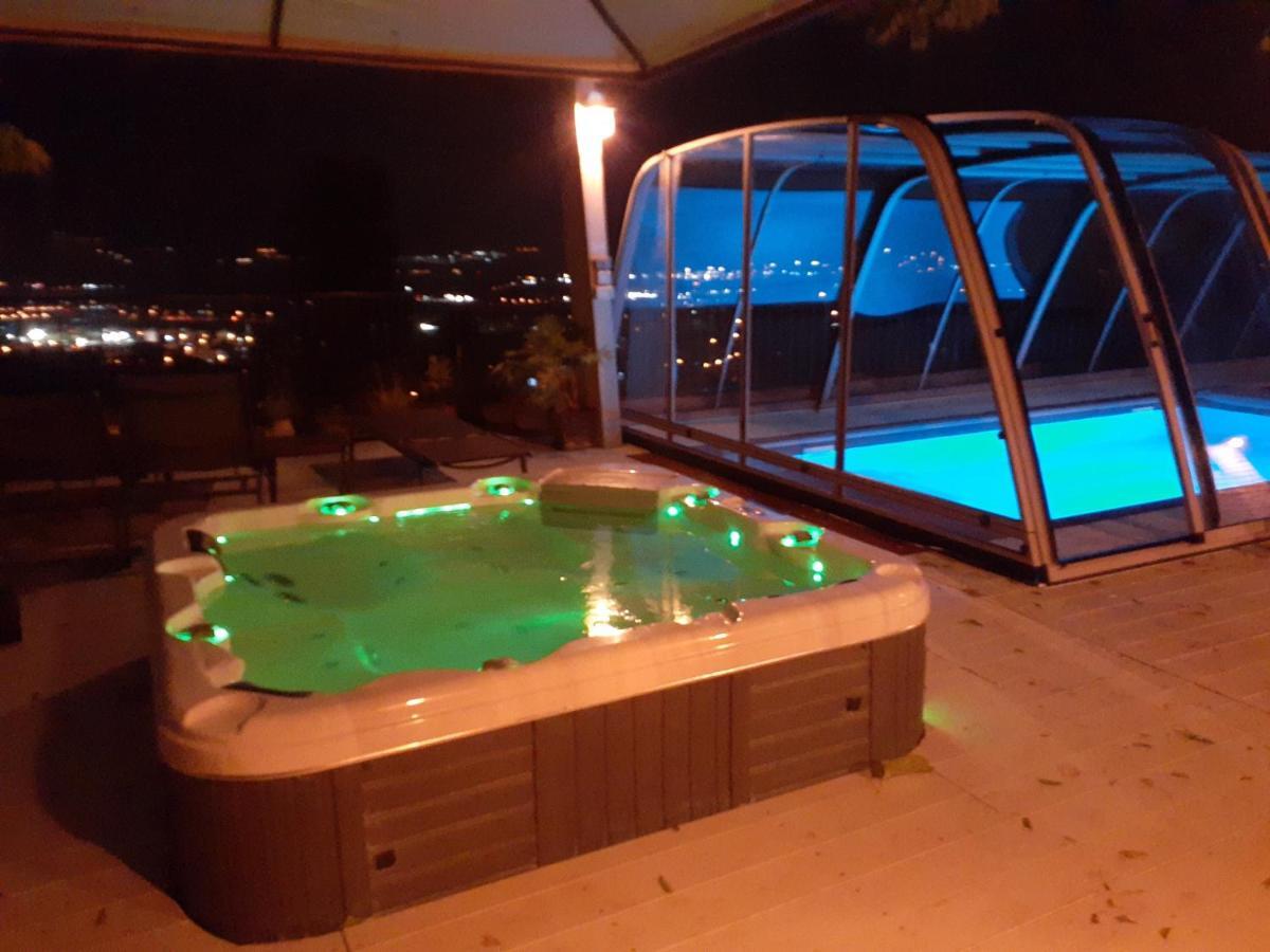 Naomi'S Villa Рош Пина Екстериор снимка