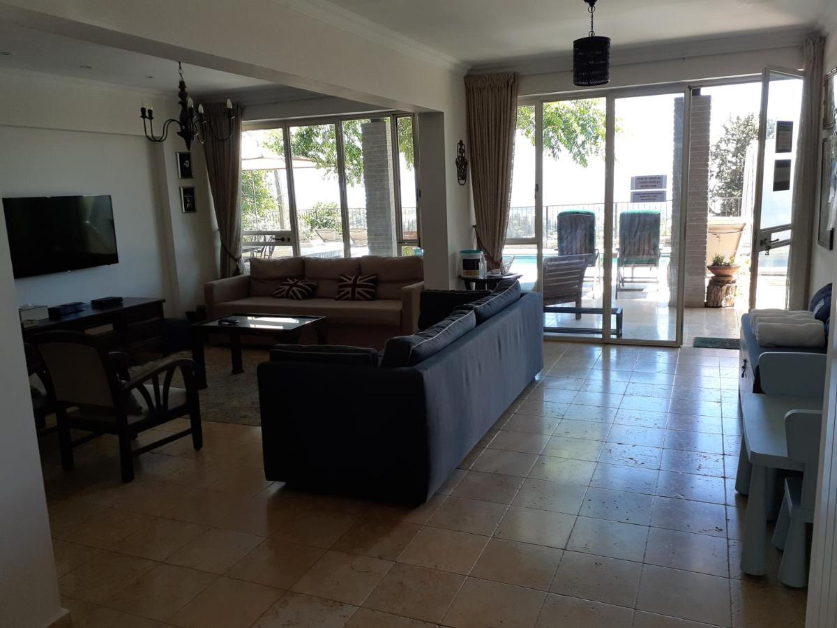 Naomi'S Villa Рош Пина Екстериор снимка