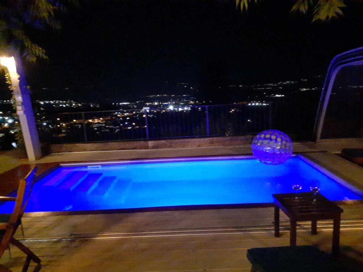Naomi'S Villa Рош Пина Екстериор снимка