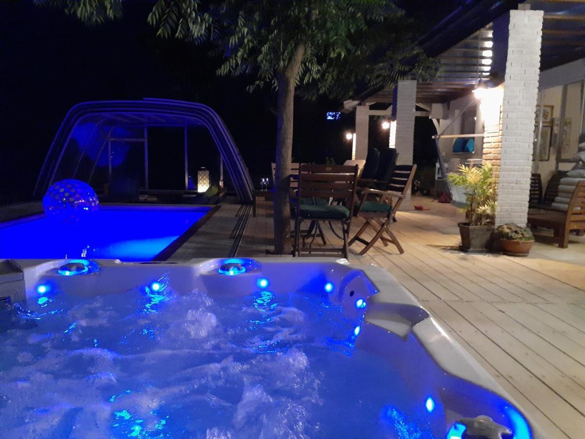 Naomi'S Villa Рош Пина Екстериор снимка